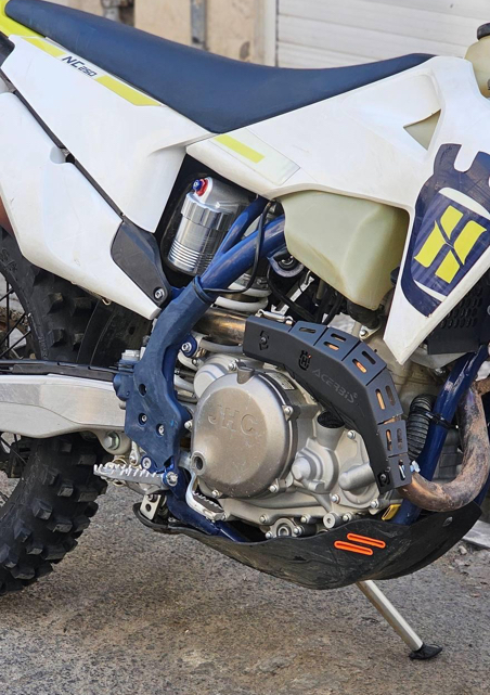 محافظ هدرز موتورسیکلت تریل فلات طرح هاسکی تا نسل ۴ – مناسب روان 200، طرح CRF و KTM - تصویر 3